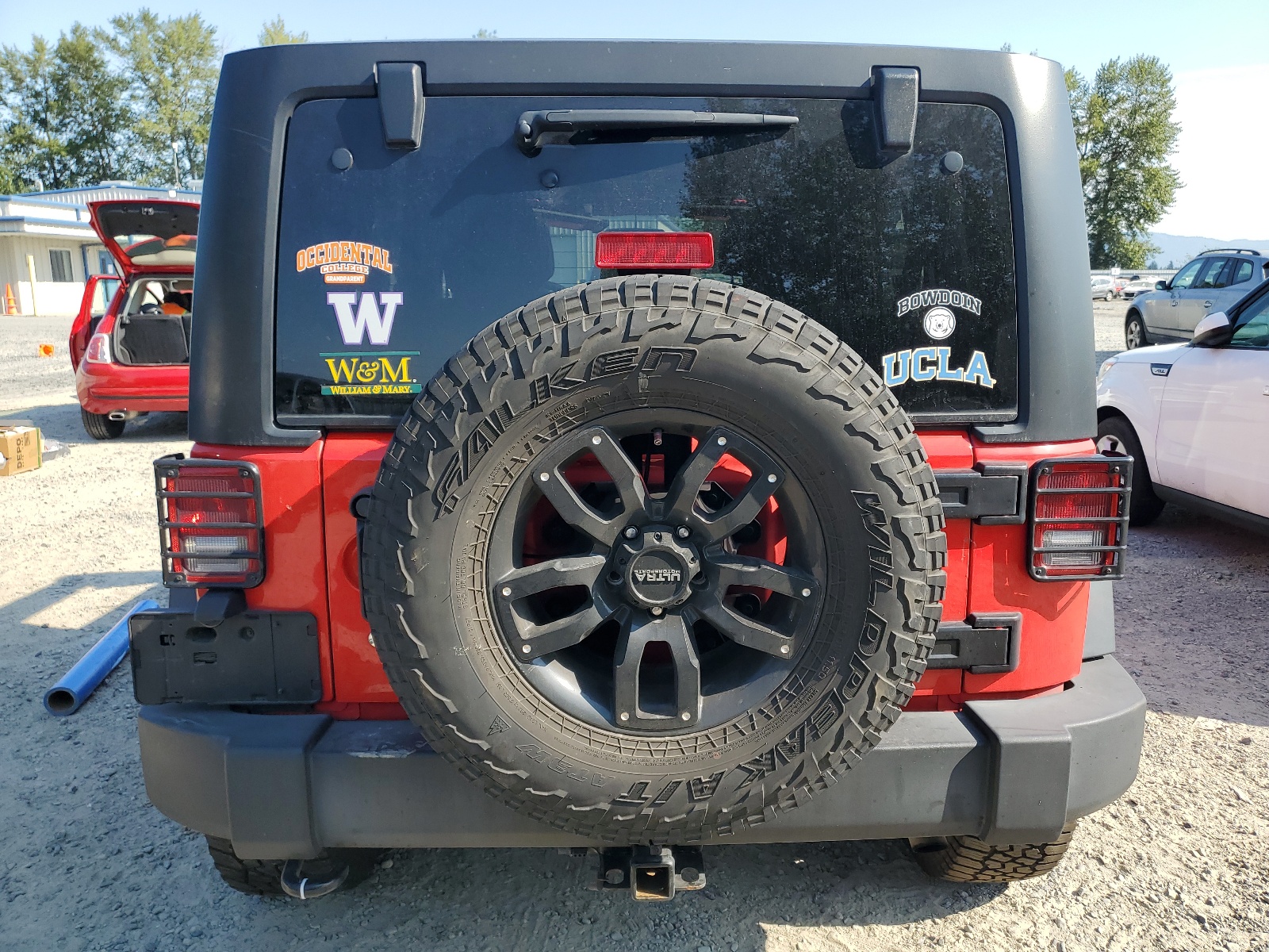 1C4BJWDG1FL750966 2015 Jeep Wrangler Unlimited Sport