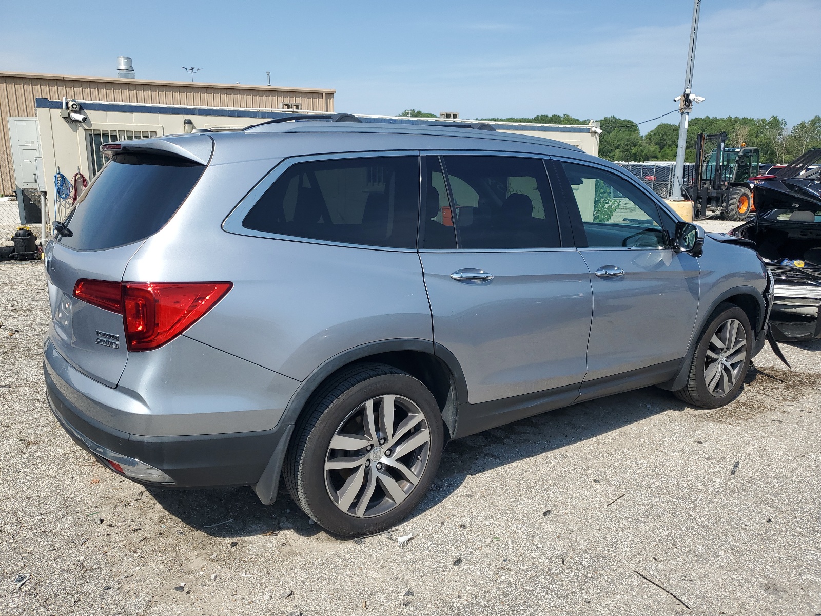 5FNYF6H93HB058835 2017 Honda Pilot Touring