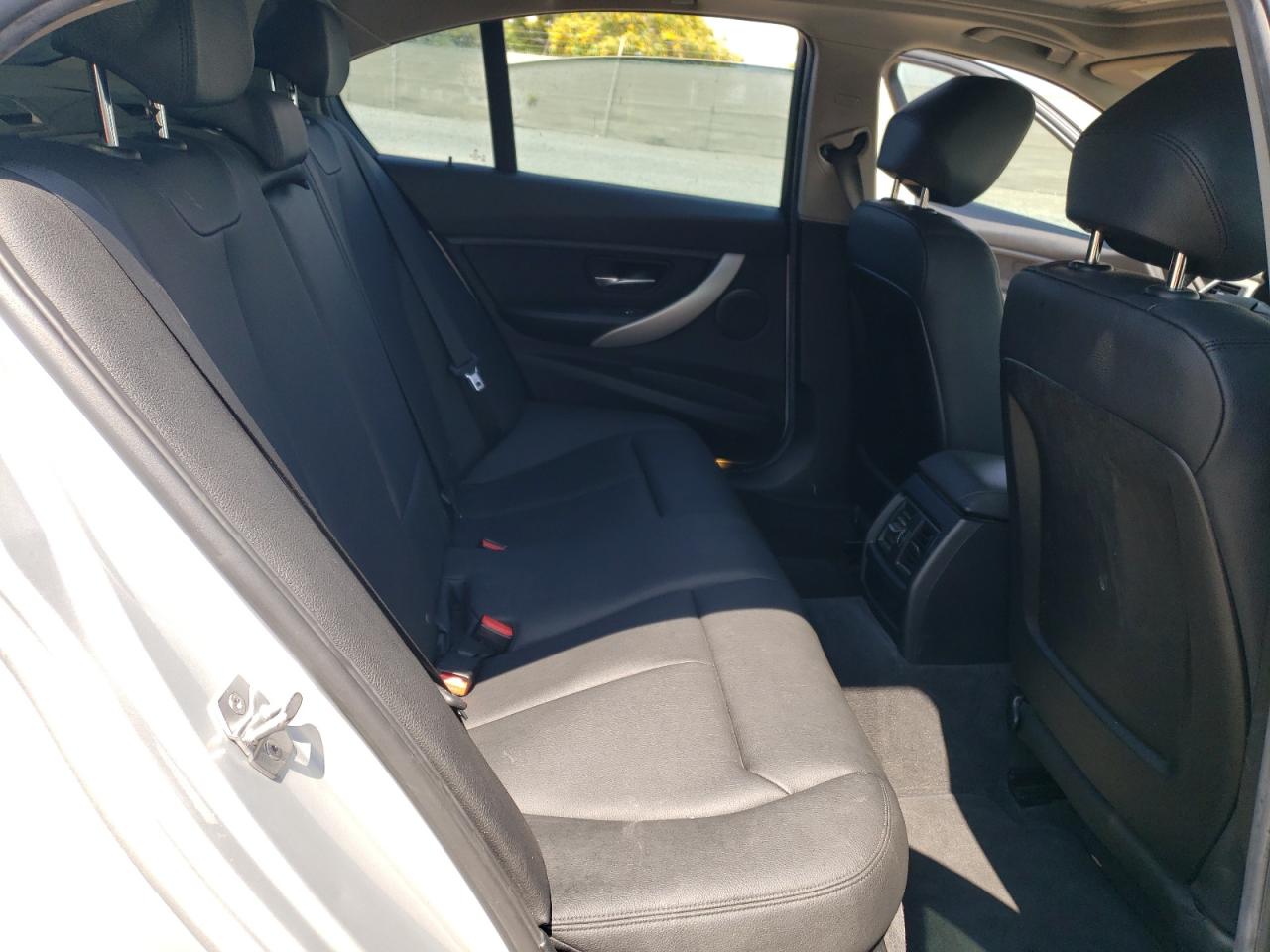 2016 BMW 320 I VIN: WBA8A9C50GK615767 Lot: 64504004