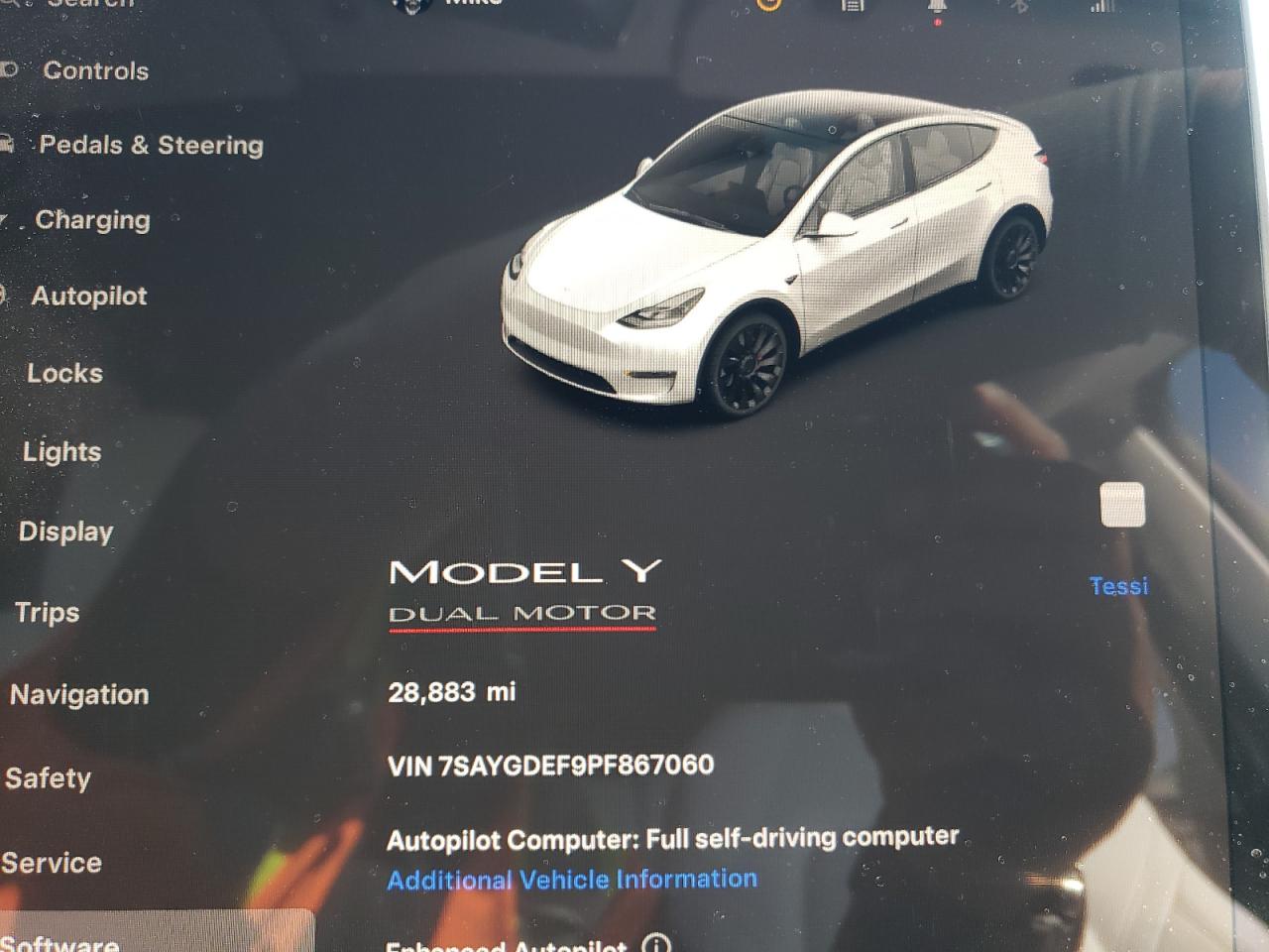 2023 Tesla Model Y VIN: 7SAYGDEF9PF867060 Lot: 61873184