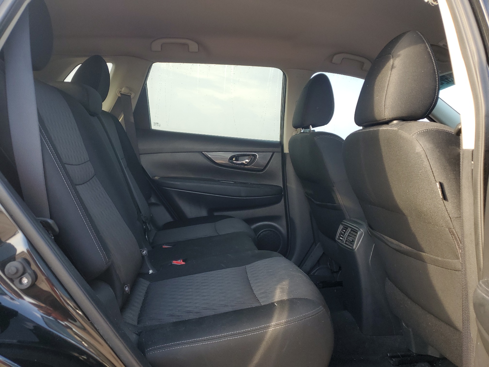 KNMAT2MT2HP594699 2017 Nissan Rogue S