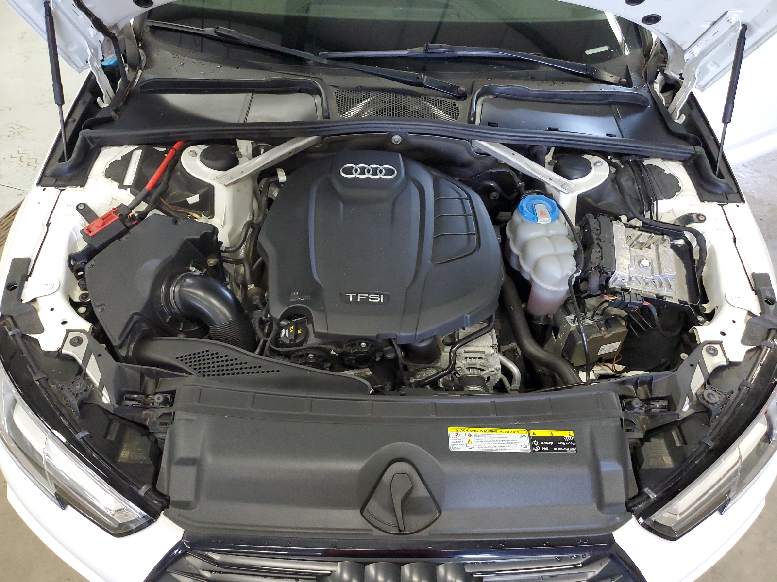 WAUENAF44JA197898 2018 Audi A4 Premium Plus