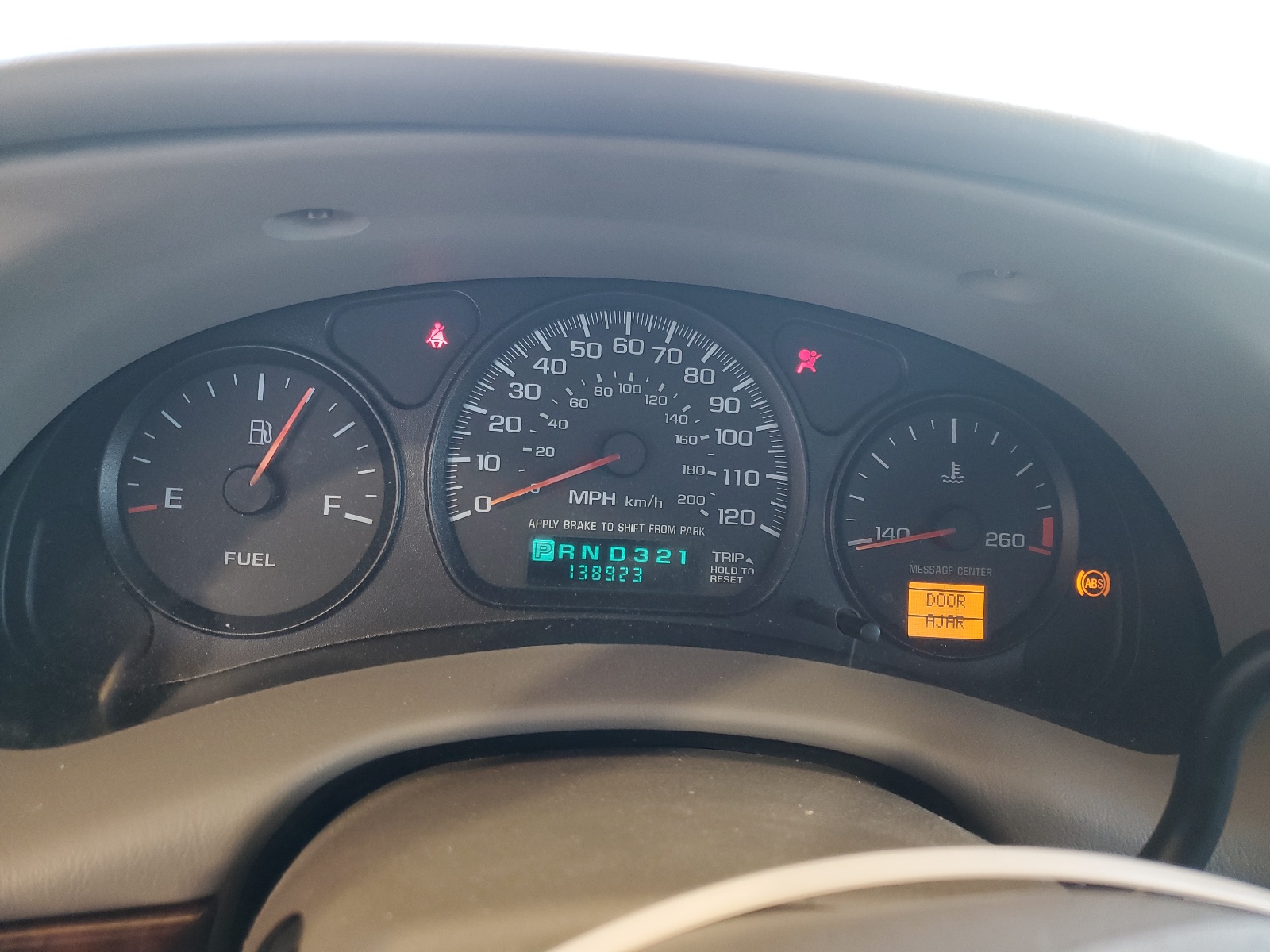 2G1WF55E0Y9104671 2000 Chevrolet Impala