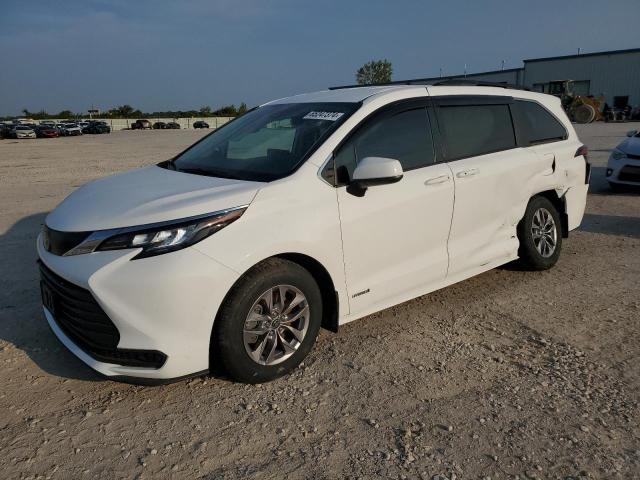 2021 Toyota Sienna Le for Sale in Kansas City, KS - Side