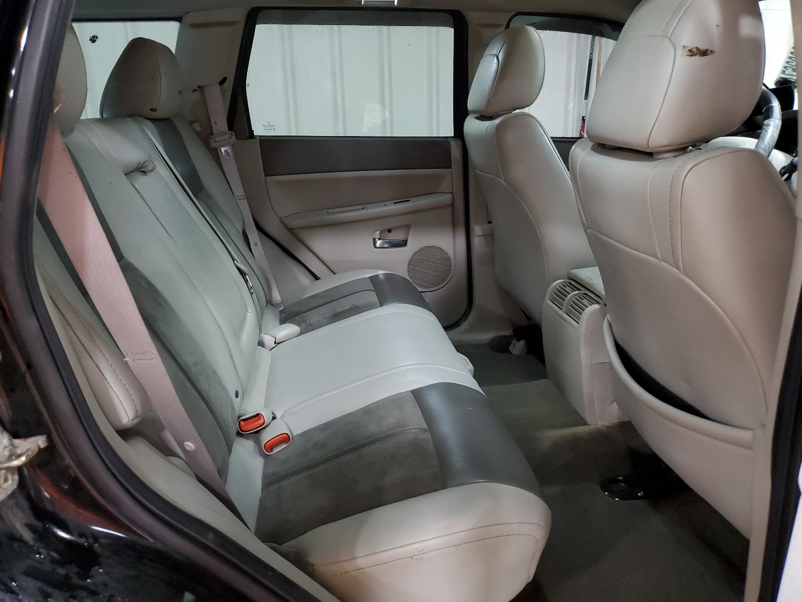 1J8HR68247C574958 2007 Jeep Grand Cherokee Overland