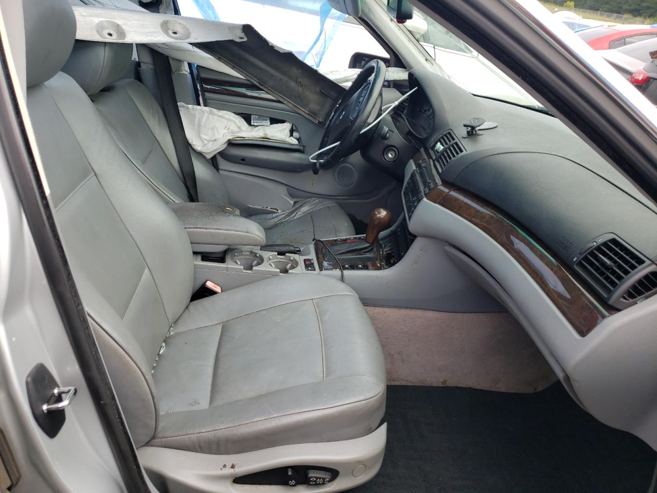 2004 BMW 325 It VIN: WBAEN33464PC13040 Lot: 60507064