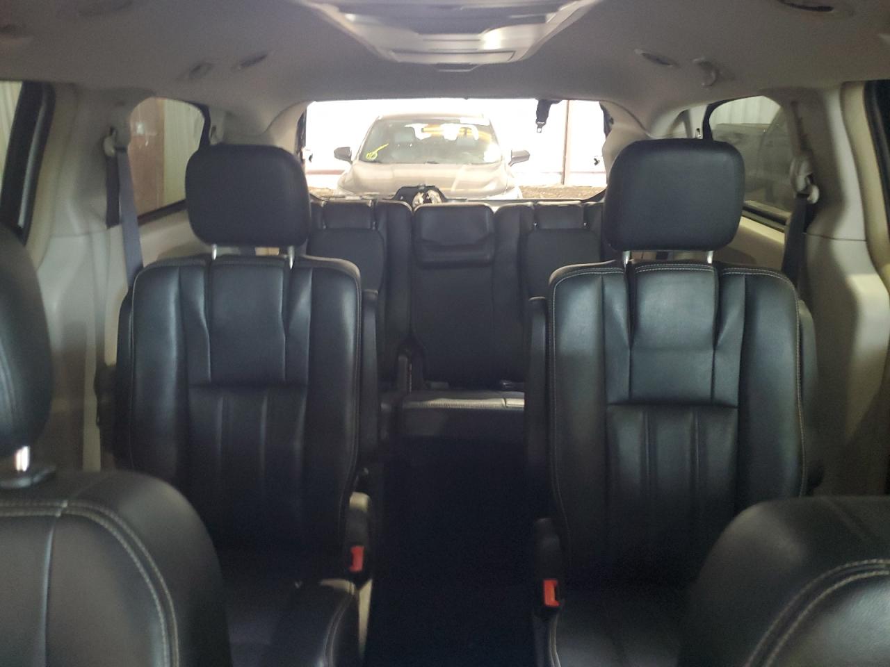 2016 Chrysler Town & Country Touring VIN: 2C4RC1BG4GR282125 Lot: 64827994