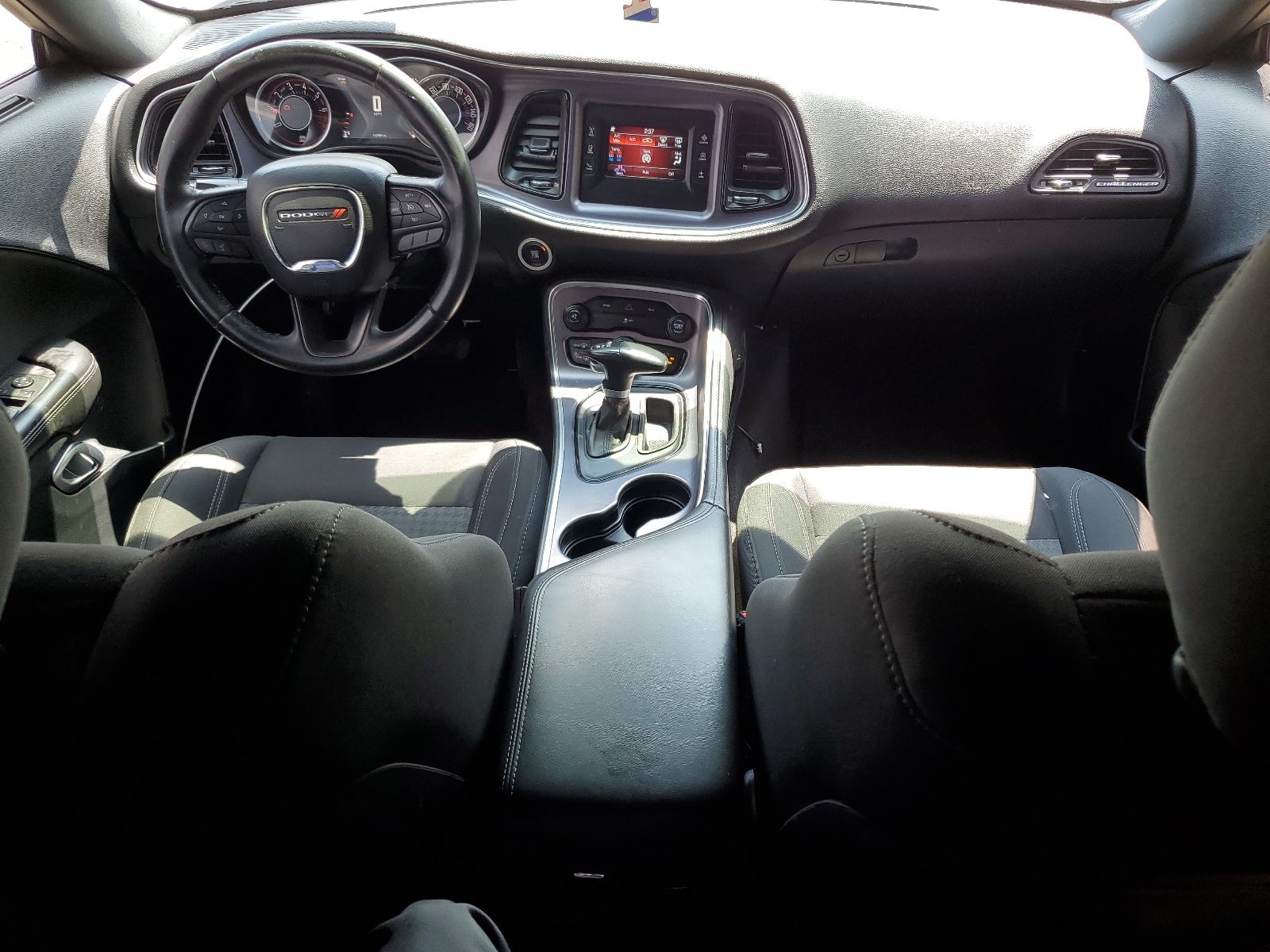 2C3CDZAG3GH101173 2016 Dodge Challenger Sxt