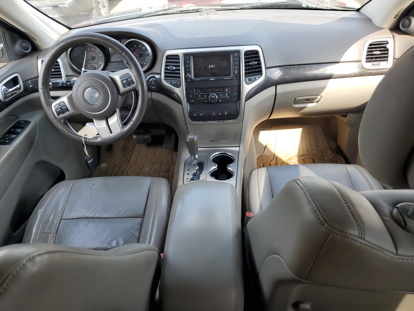 1J4RR4GT5BC548673 2011 Jeep Grand Cherokee Laredo