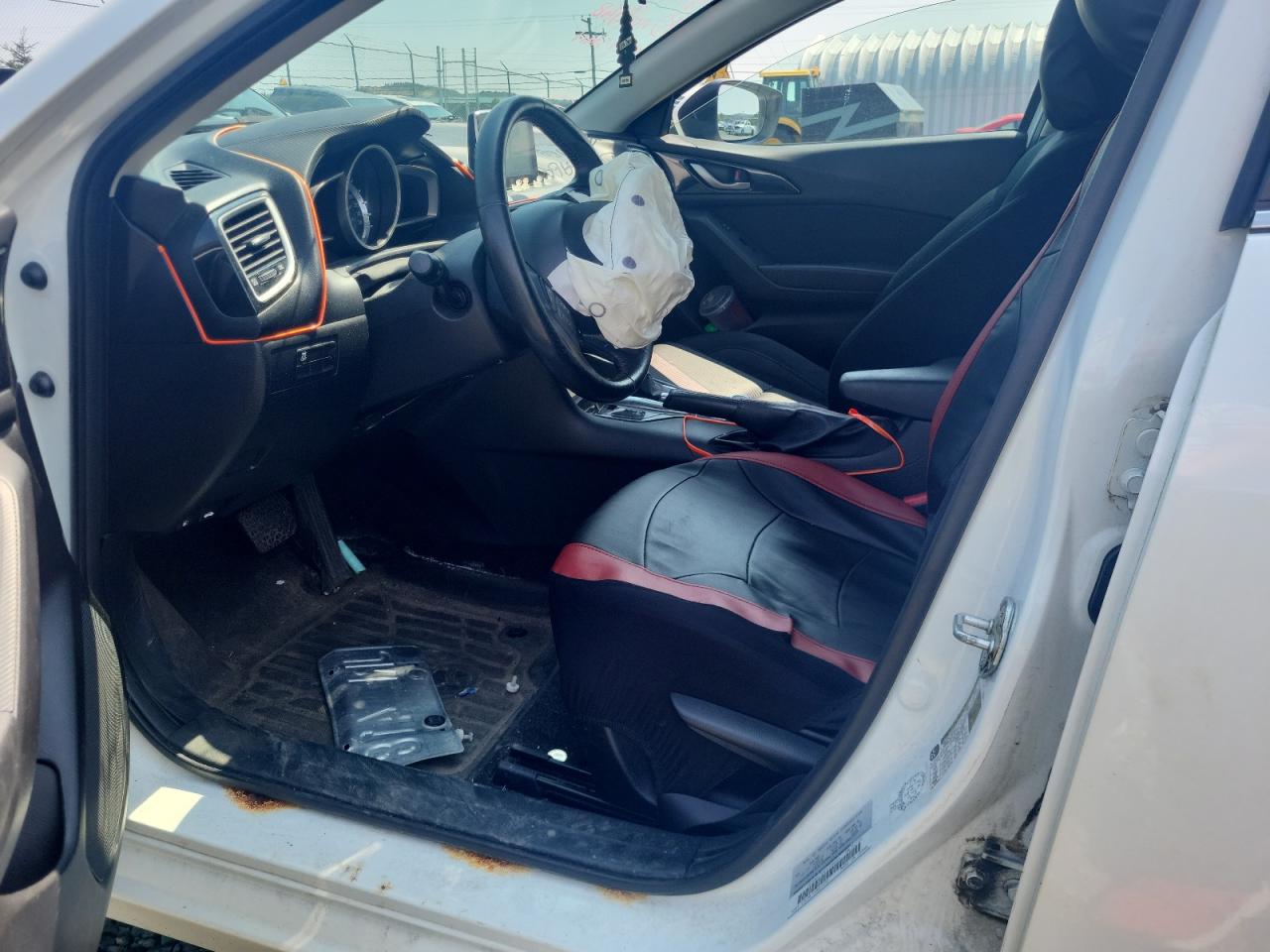 2014 Mazda 3 Touring VIN: JM1BM1L7XE1159640 Lot: 63386454