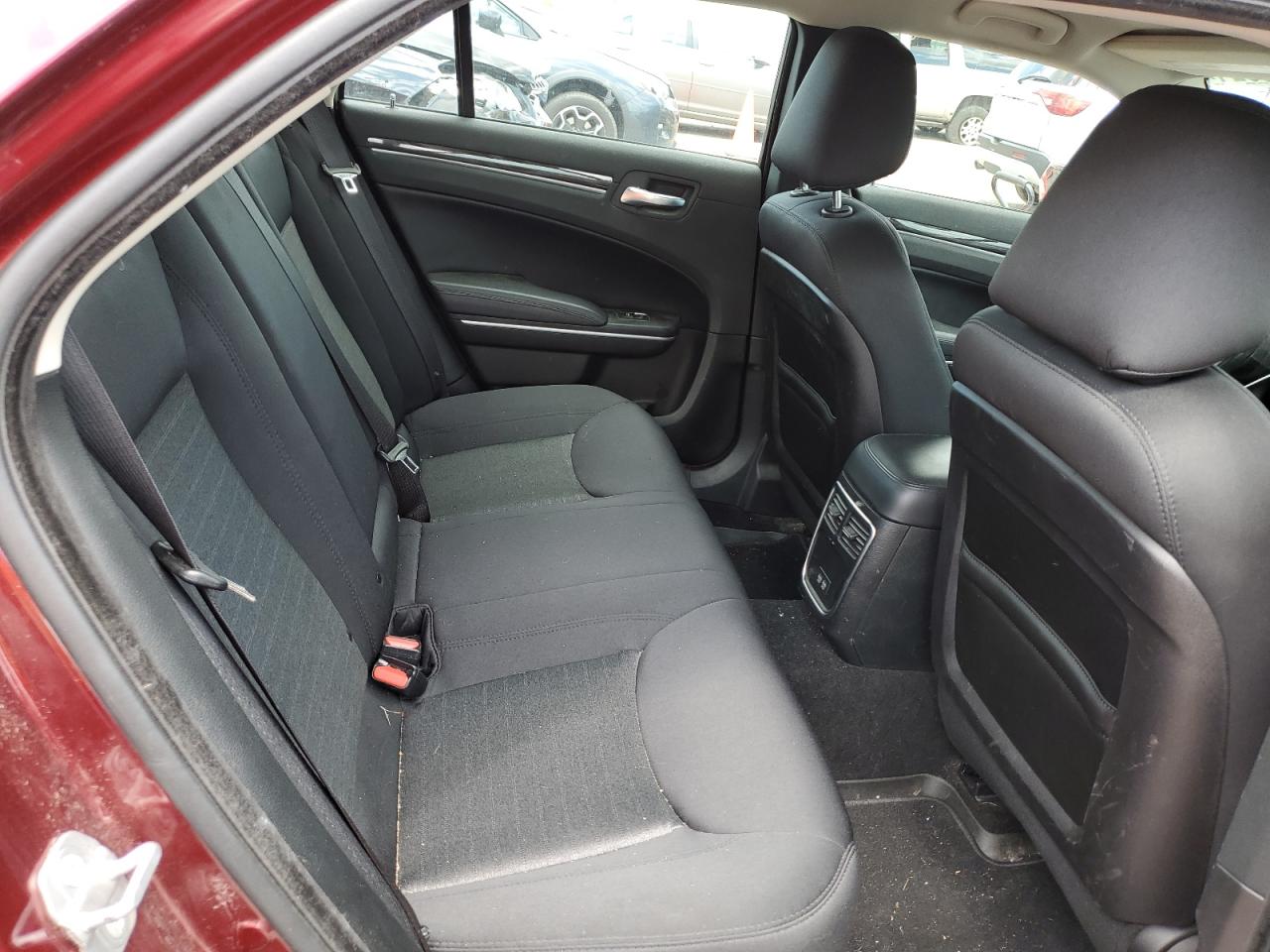 2019 Chrysler 300 Touring VIN: 2C3CCARG7KH605047 Lot: 63706024