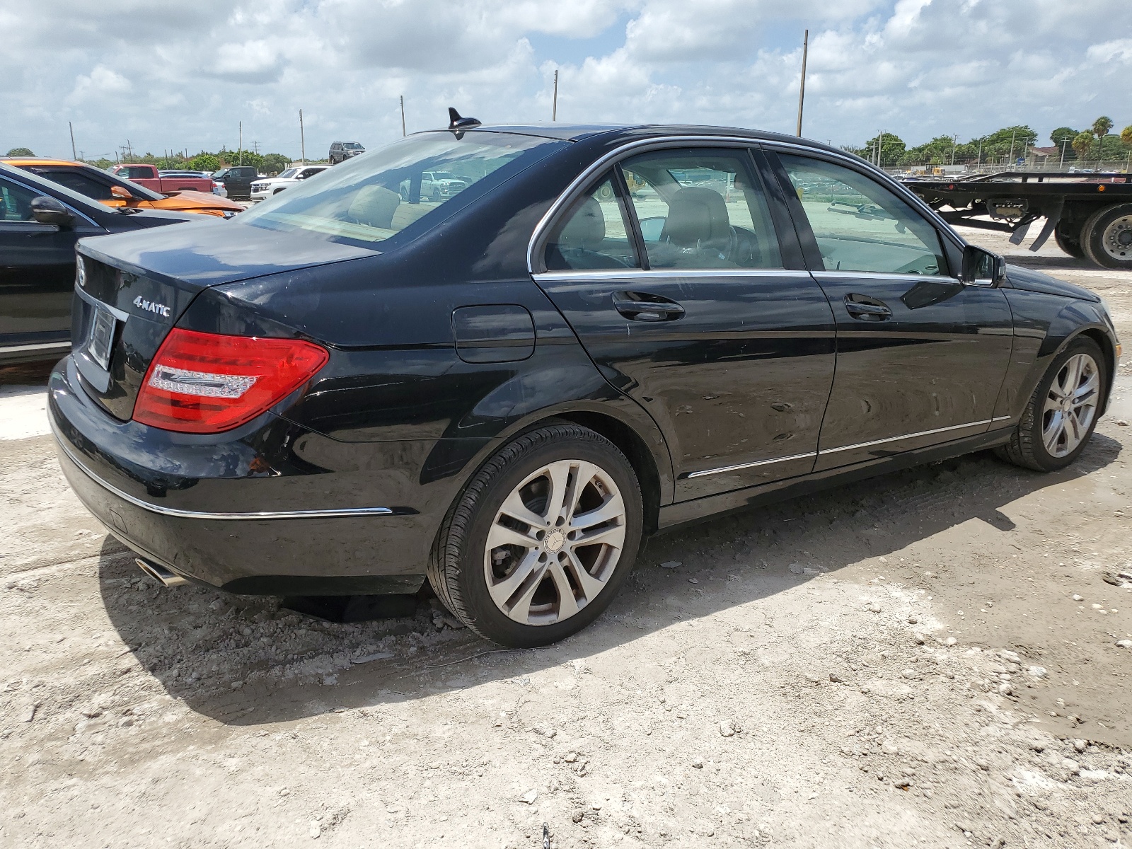 2014 Mercedes-Benz C 300 4Matic vin: WDDGF8AB0EA938454