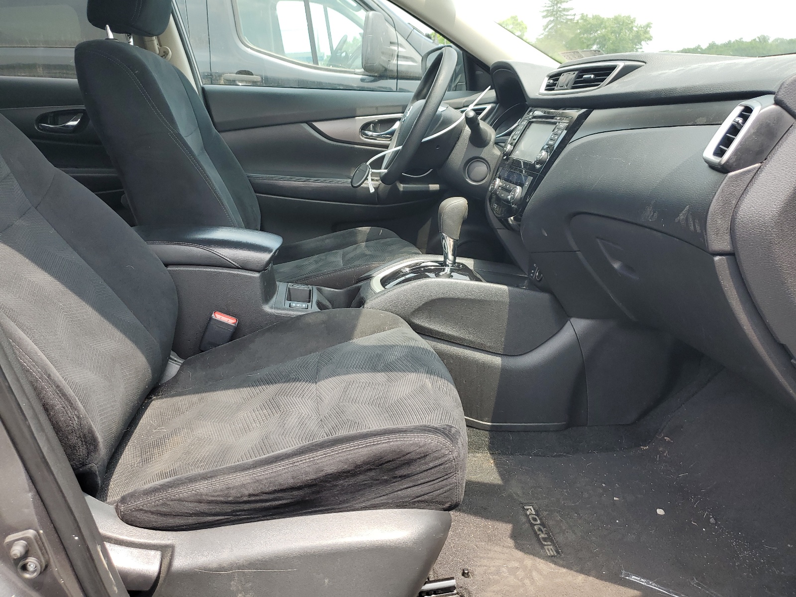 5N1AT2MV2FC849983 2015 Nissan Rogue S