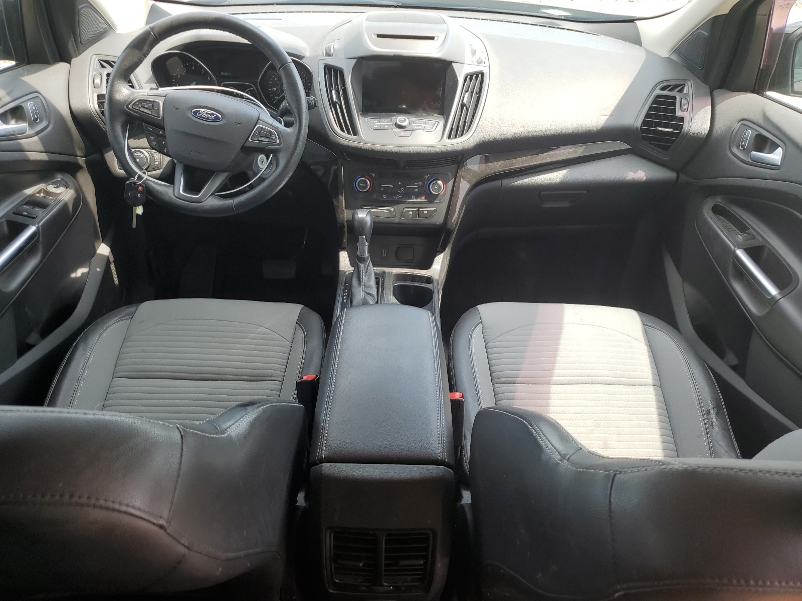 1FMCU9GD3JUD12771 2018 Ford Escape Se