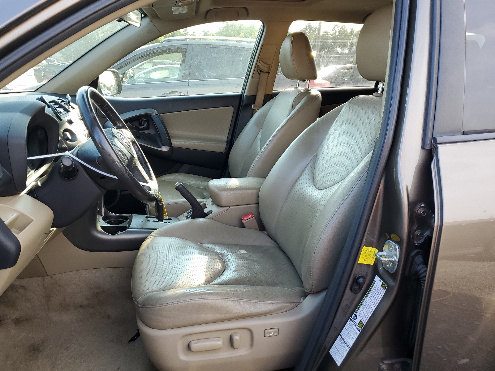 2T3DF4DV2BW163843 2011 Toyota Rav4 Limited