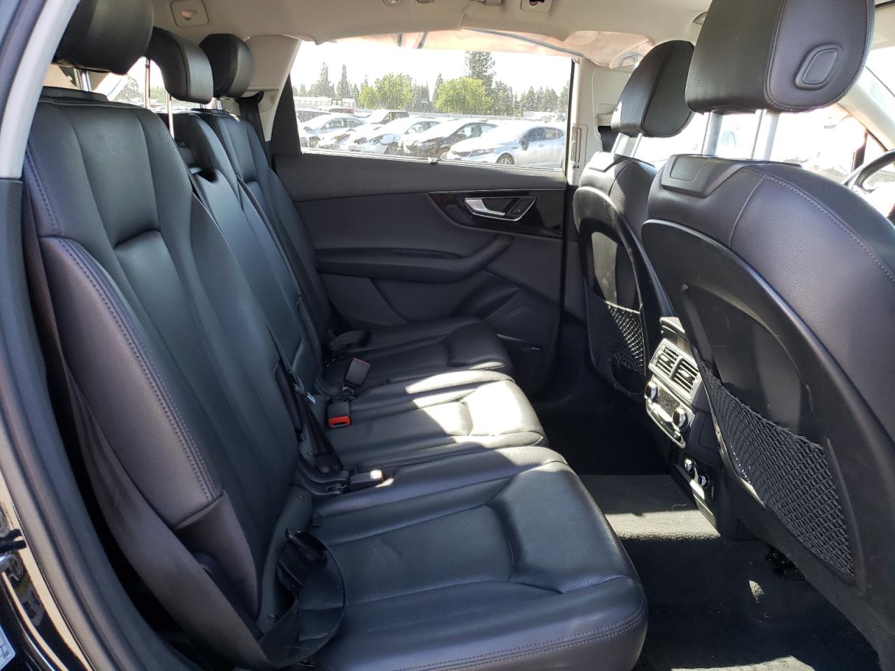 WA1VAAF70JD009556 2018 Audi Q7 Prestige