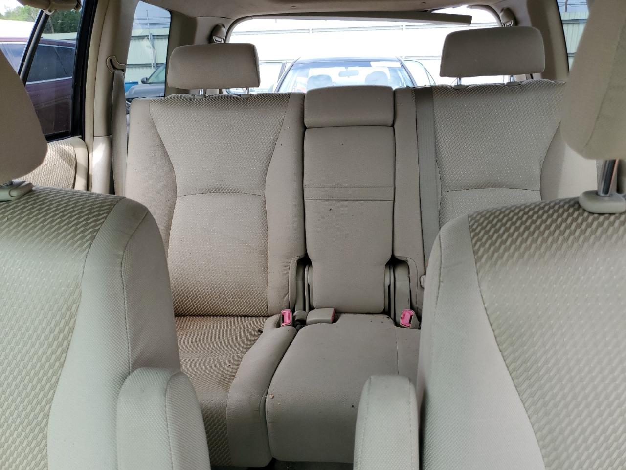 2004 Toyota Highlander Base VIN: JTEDP21A040037986 Lot: 64744474