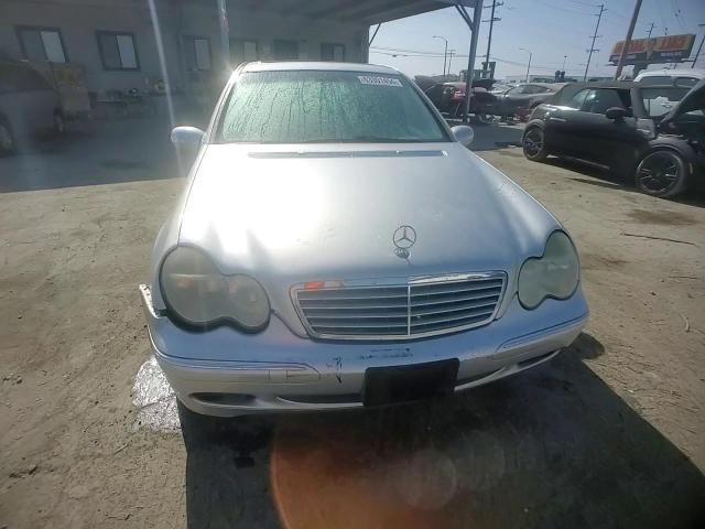 2002 Mercedes-Benz C 240 VIN: WDBRF61JX2F218221 Lot: 63301454