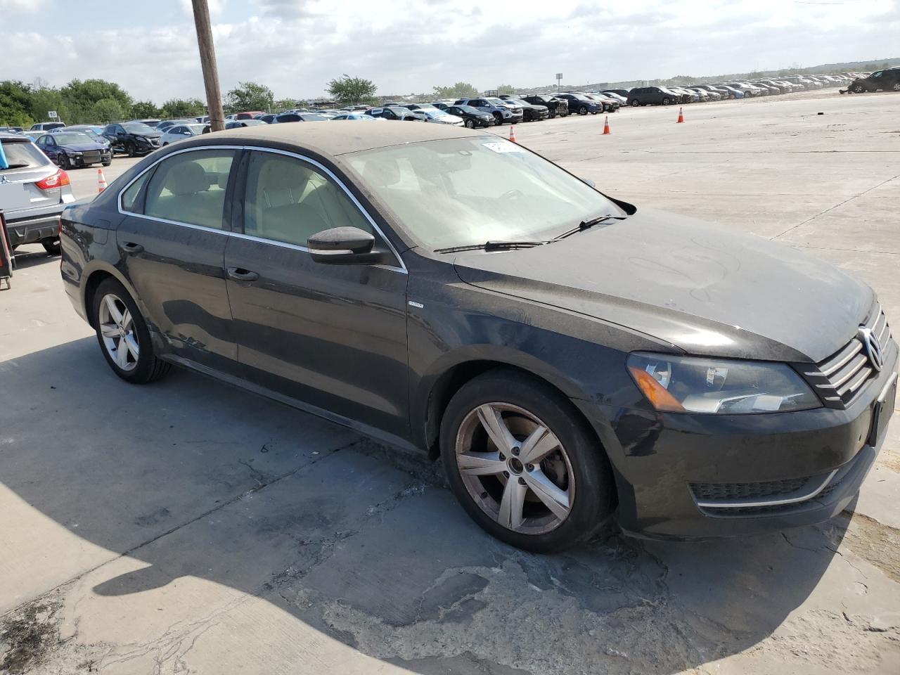 2014 Volkswagen Passat S vin: 1VWAT7A30EC060277