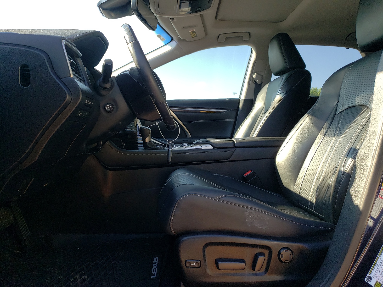 2T2BZMCA4HC120519 2017 Lexus Rx 350 Base