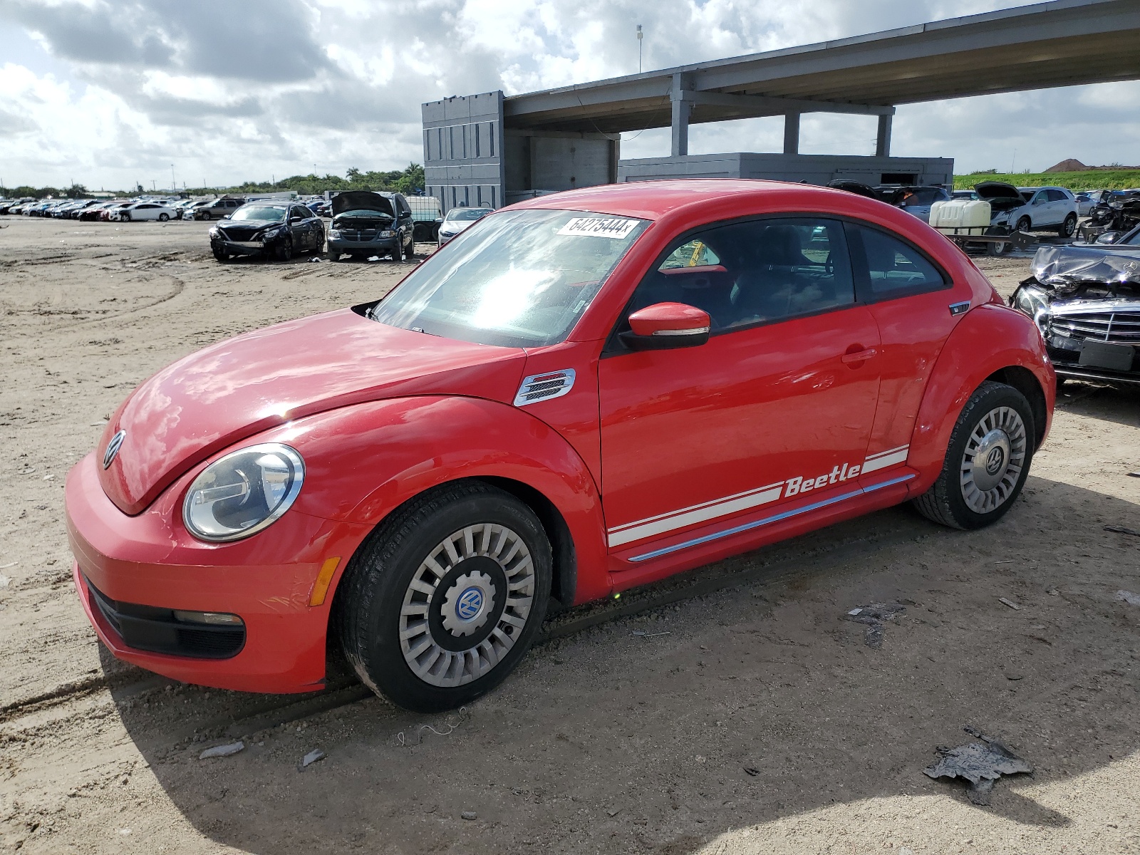 2014 Volkswagen Beetle vin: 3VWJ17AT9EM639434