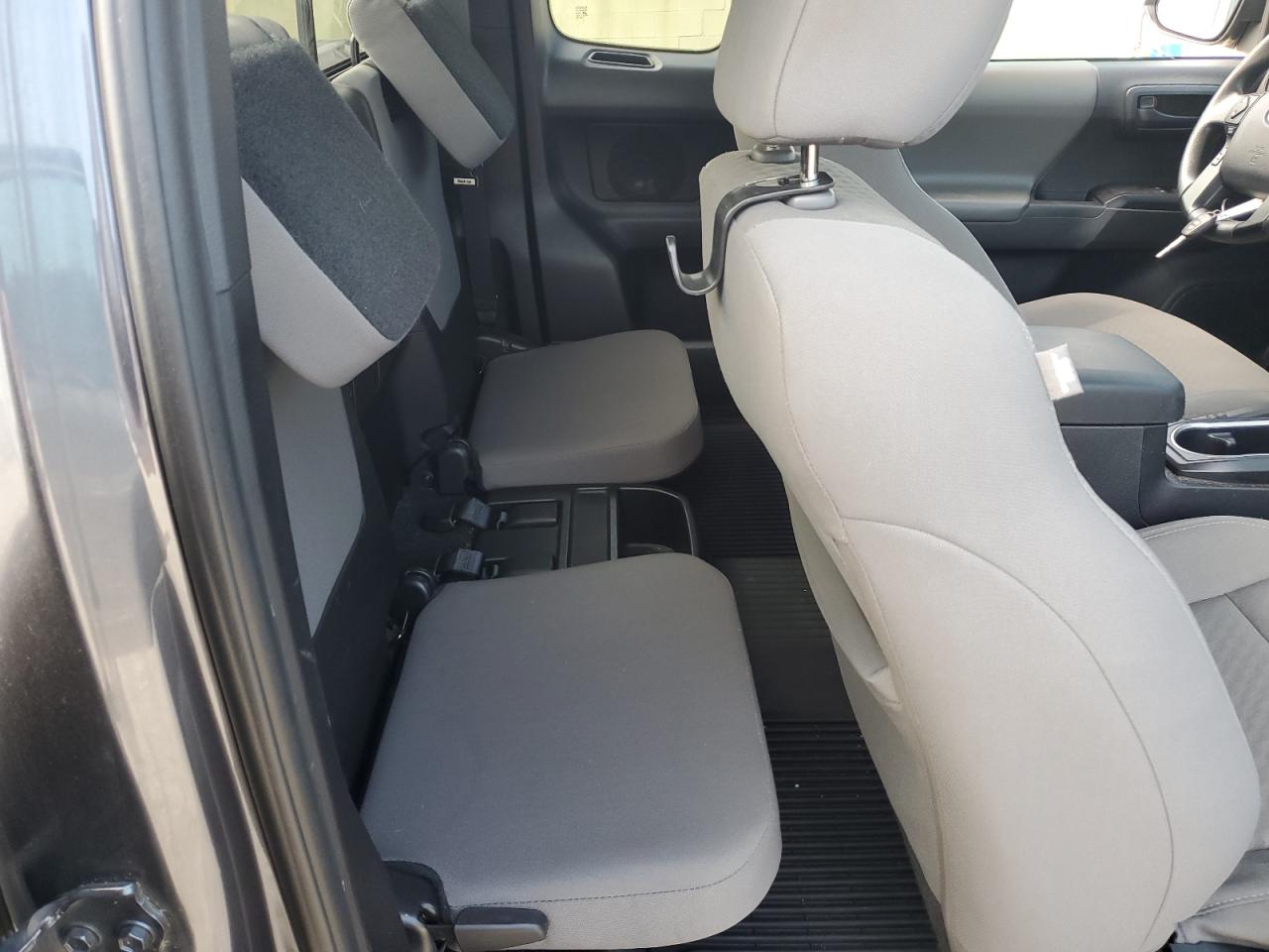 2020 Toyota Tacoma Access Cab VIN: 3TYSZ5AN7LT004512 Lot: 63191504