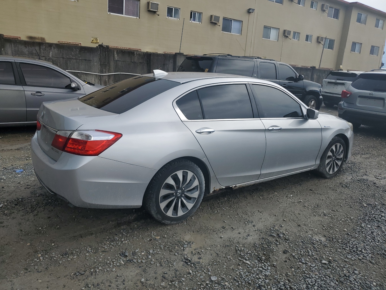 2014 Honda Accord Hybrid vin: 1HGCR6F34EA003638