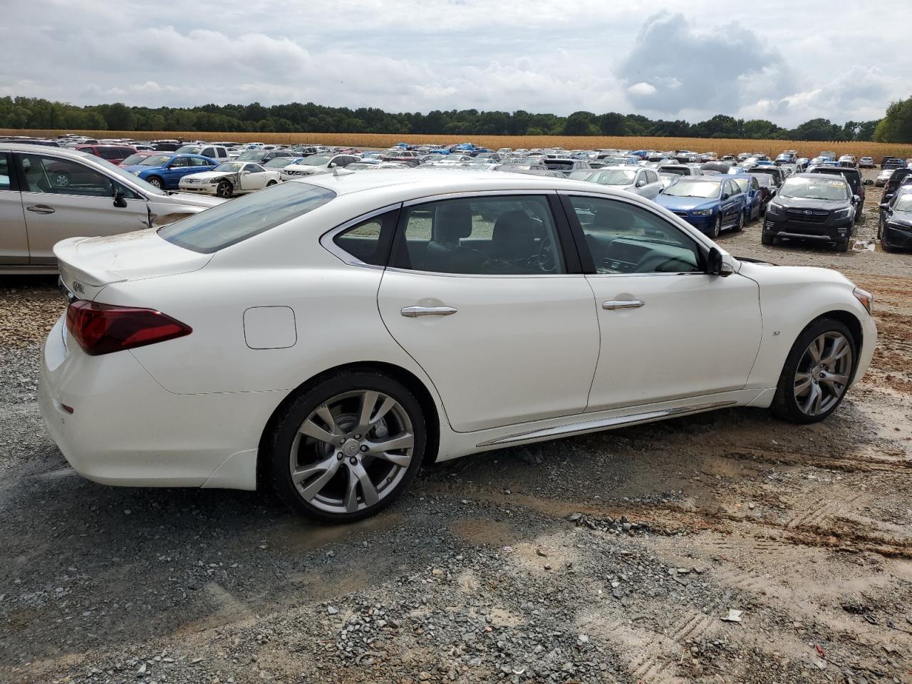 2019 Infiniti Q70L 3.7 Luxe VIN: JN1BY1PP3KM685622 Lot: 63824554