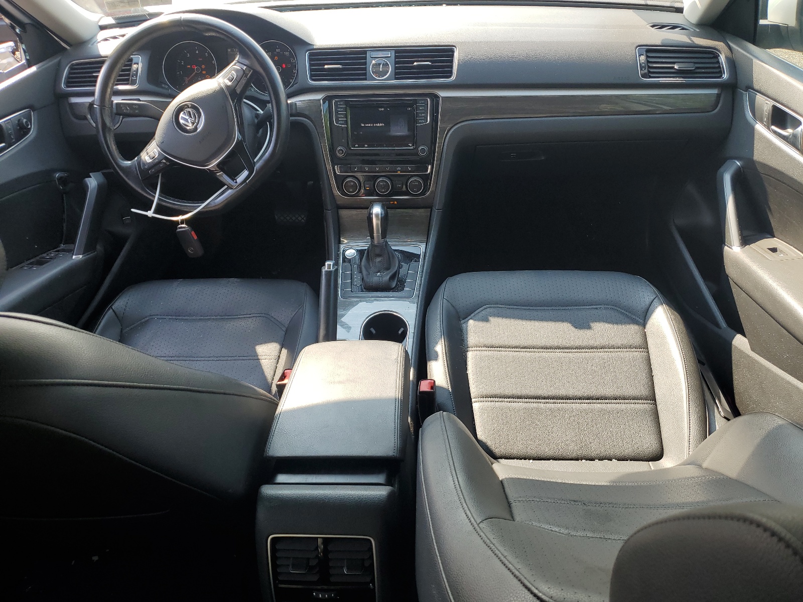 1VWBT7A35HC066259 2017 Volkswagen Passat Se