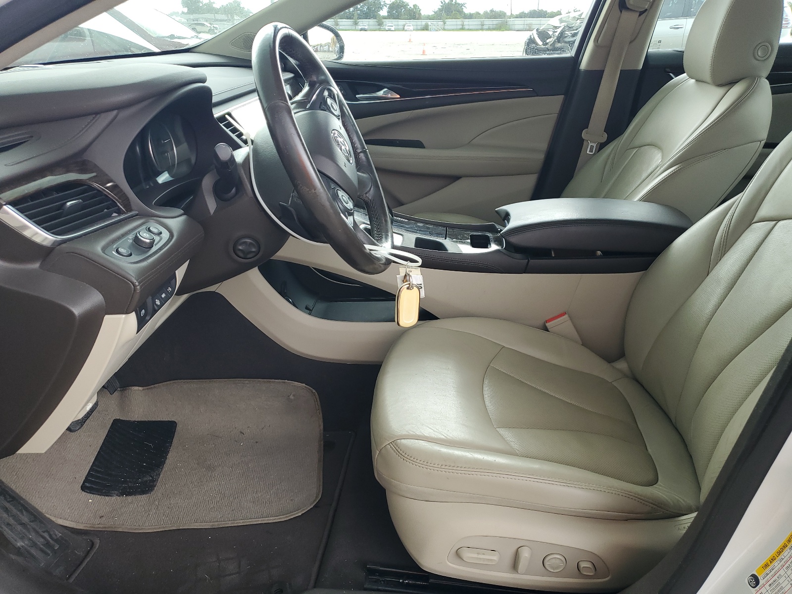 1G4ZR5SS4JU110323 2018 Buick Lacrosse Premium