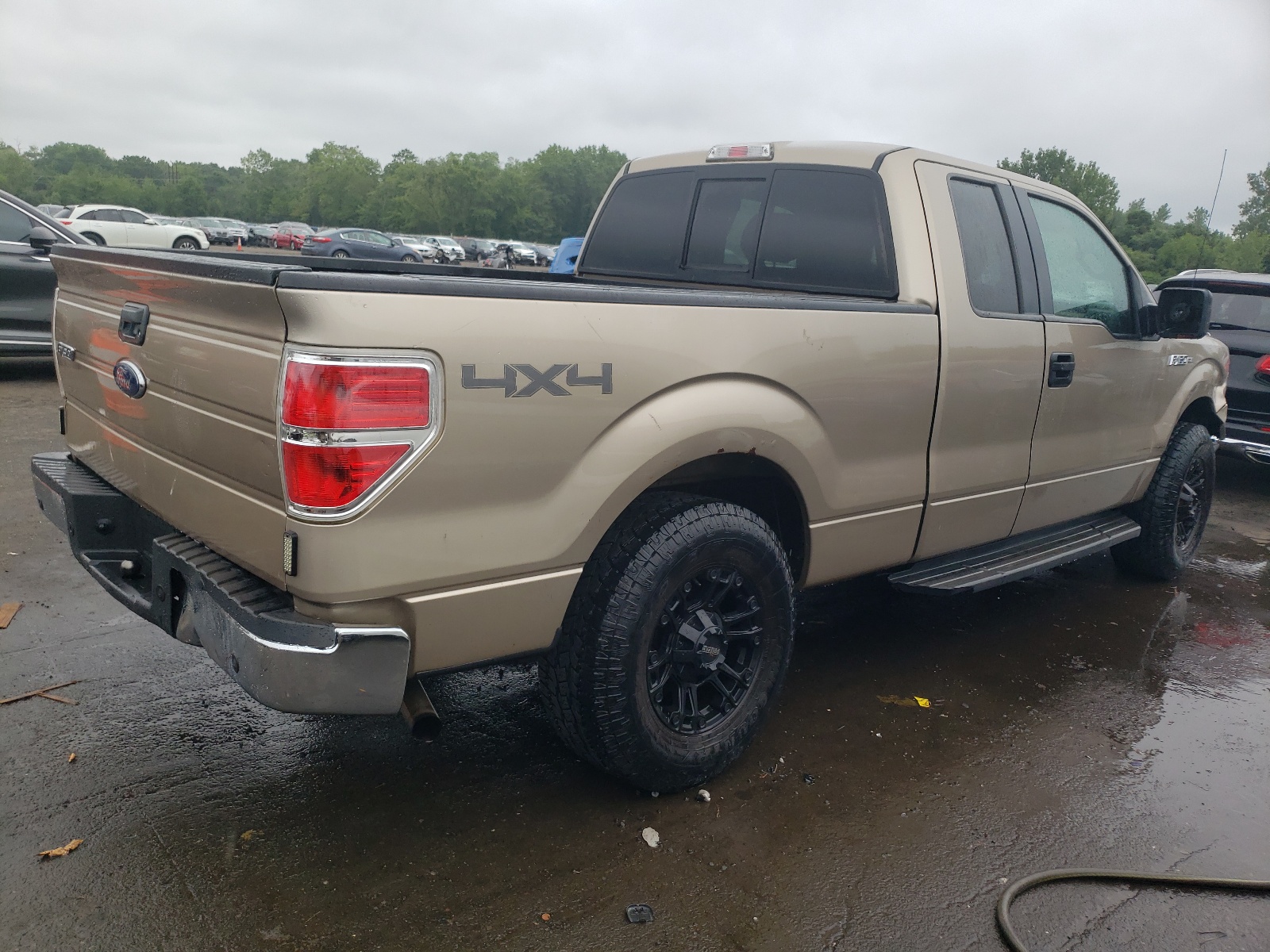 2014 Ford F150 Super Cab vin: 1FTEX1EM8EFB03089