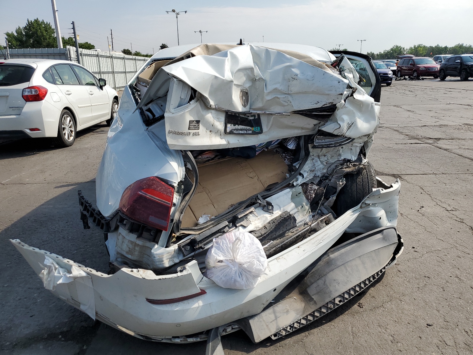 1VWCT7A34HC072140 2017 Volkswagen Passat Sel Premium