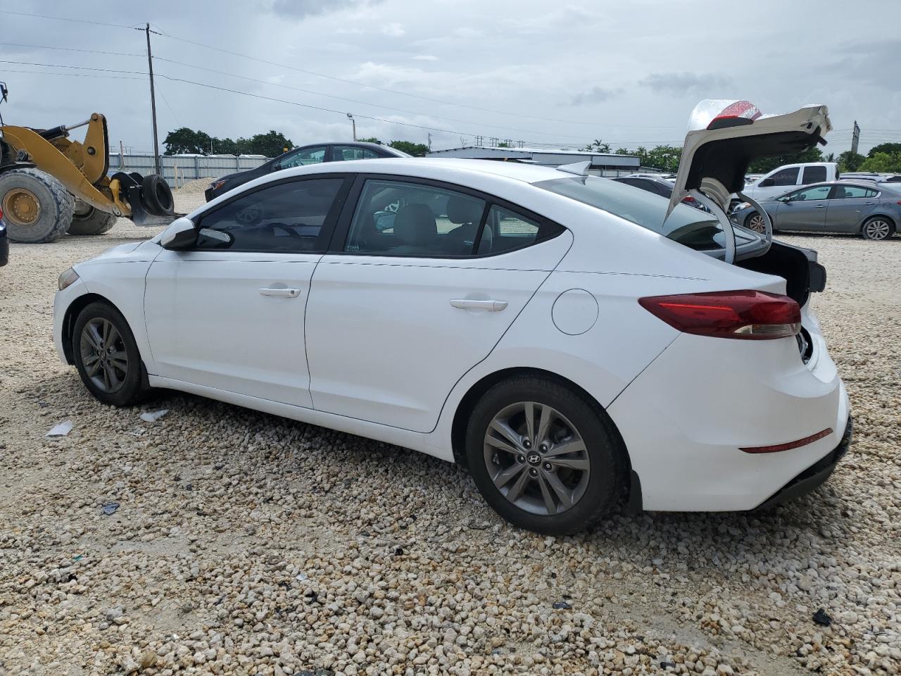 VIN 5NPD84LF0JH389065 2018 HYUNDAI ELANTRA no.2