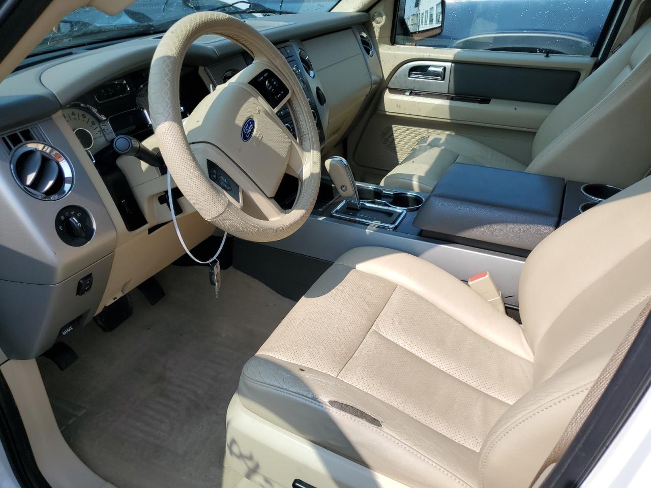 2011 Ford Expedition Xlt VIN: 1FMJU1J52BEF42288 Lot: 64388994