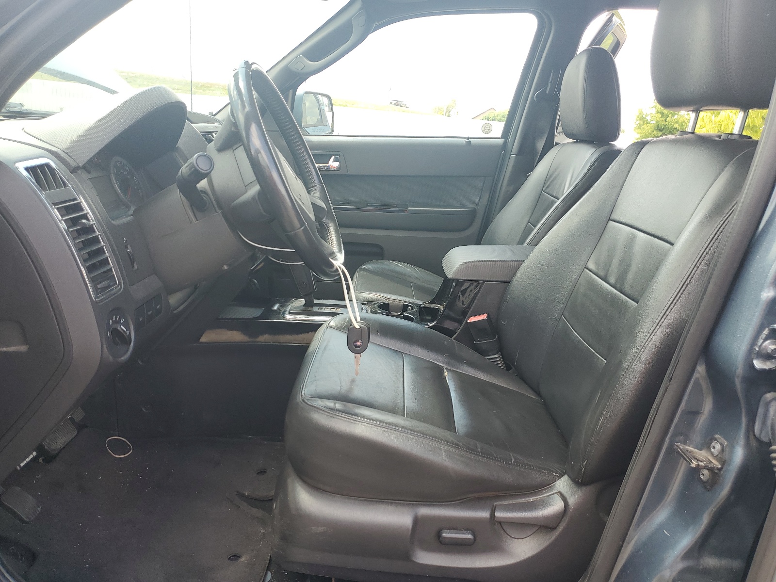 1FMCU0EG8BKA48260 2011 Ford Escape Limited