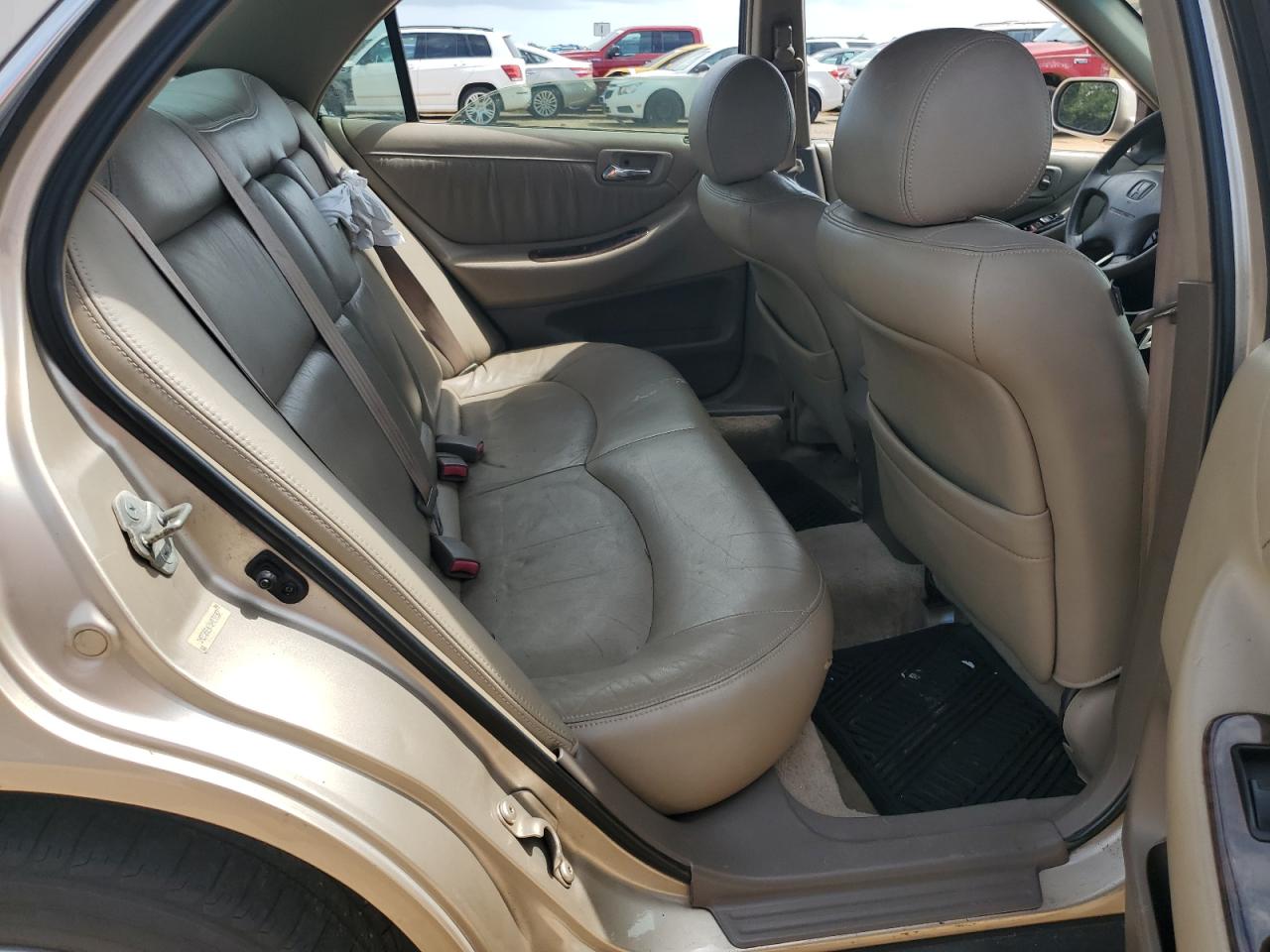 2001 Honda Accord Lx VIN: 1HGCG56421A070807 Lot: 64477494