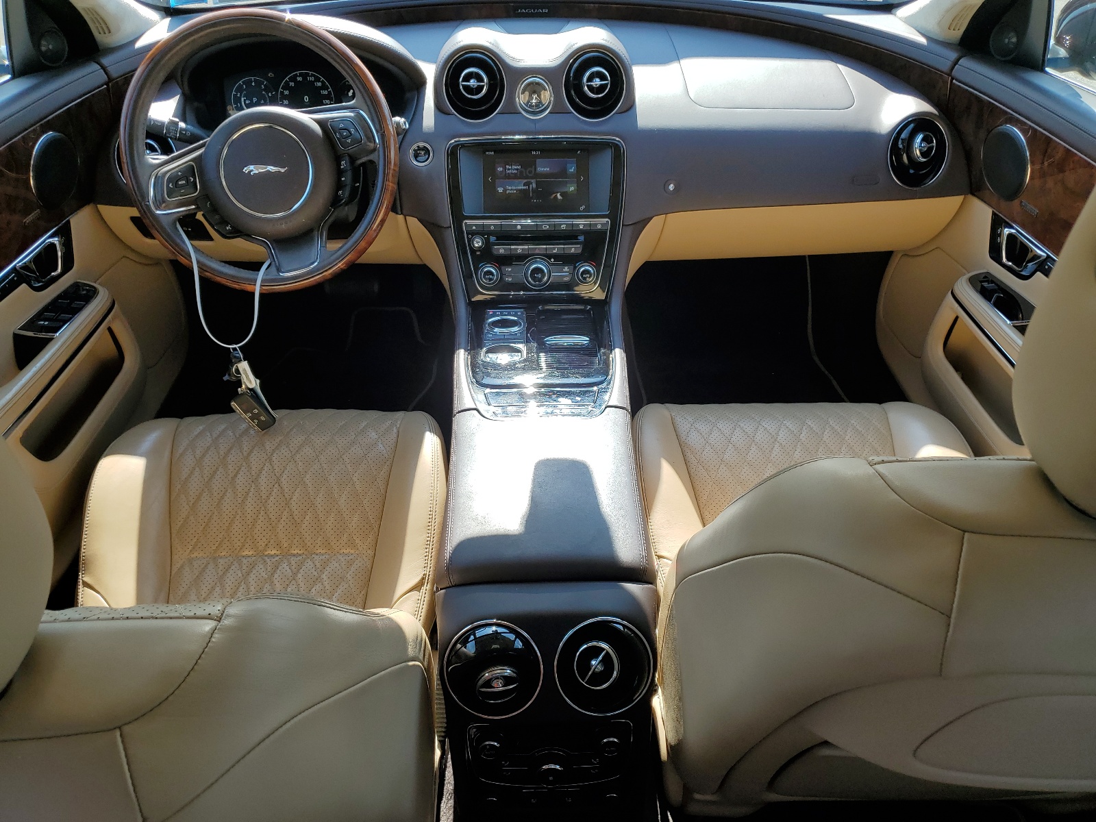 SAJWJ2GD7H8W04784 2017 Jaguar Xjl Portfolio