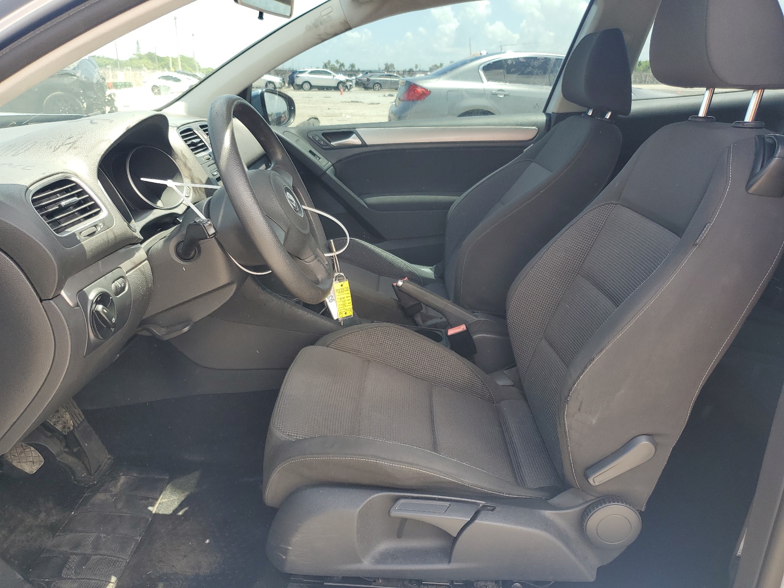 WVWAB7AJ2BW043608 2011 Volkswagen Golf