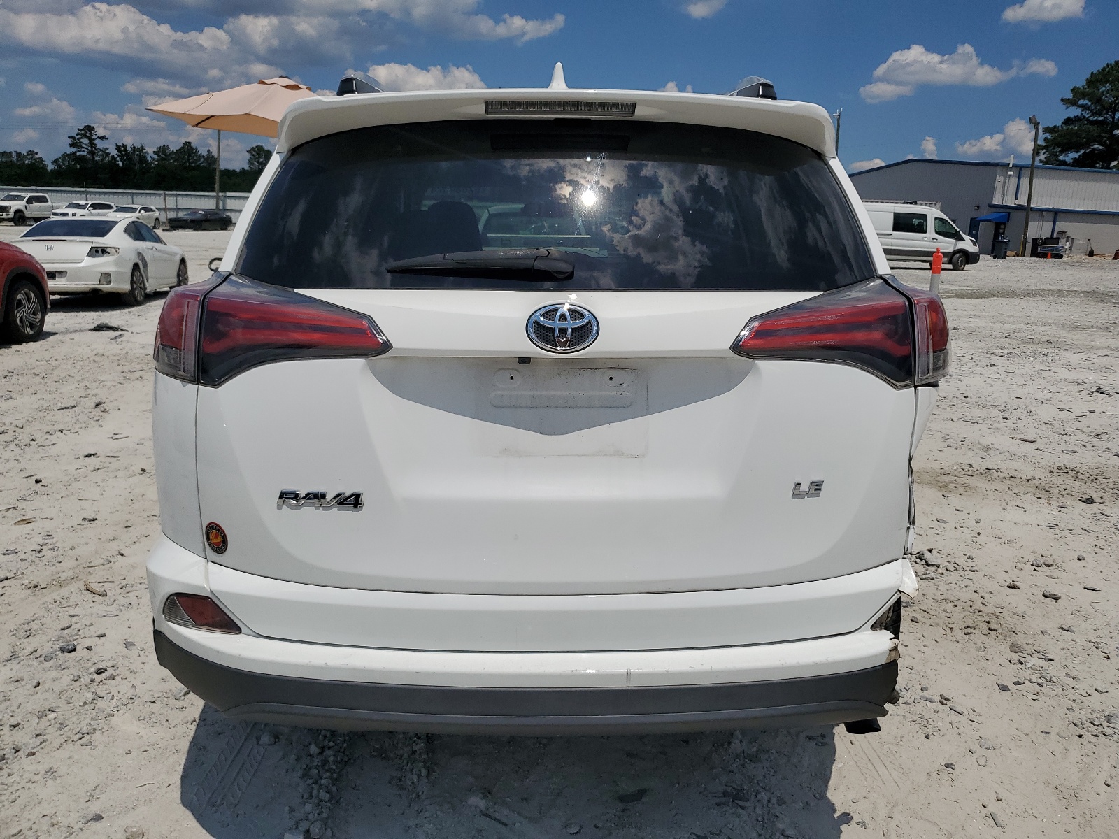 2T3ZFREV8GW296177 2016 Toyota Rav4 Le