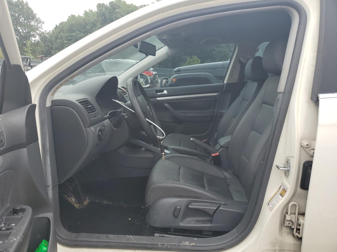 2007 Volkswagen Jetta 2.5 Option Package 1 VIN: 3VWRF71K17M101485 Lot: 64208464