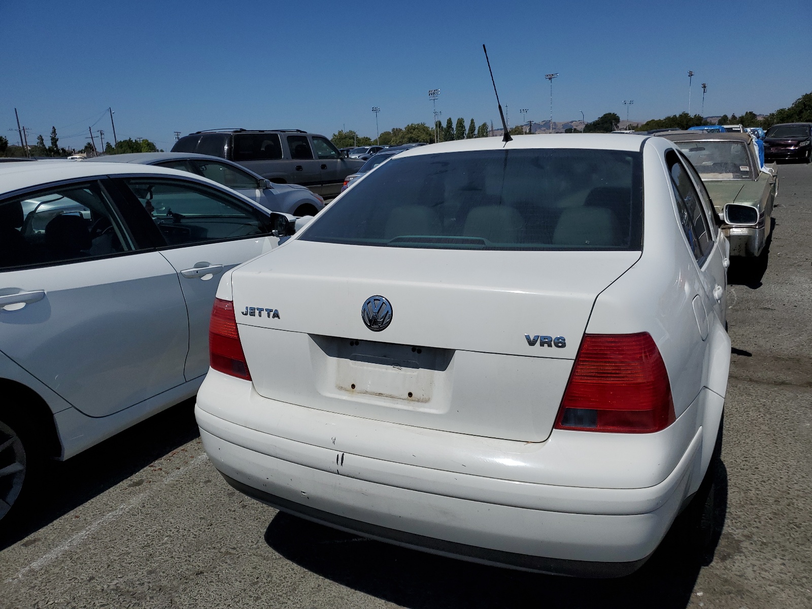 3VWTE29M8YM138035 2000 Volkswagen Jetta Glx