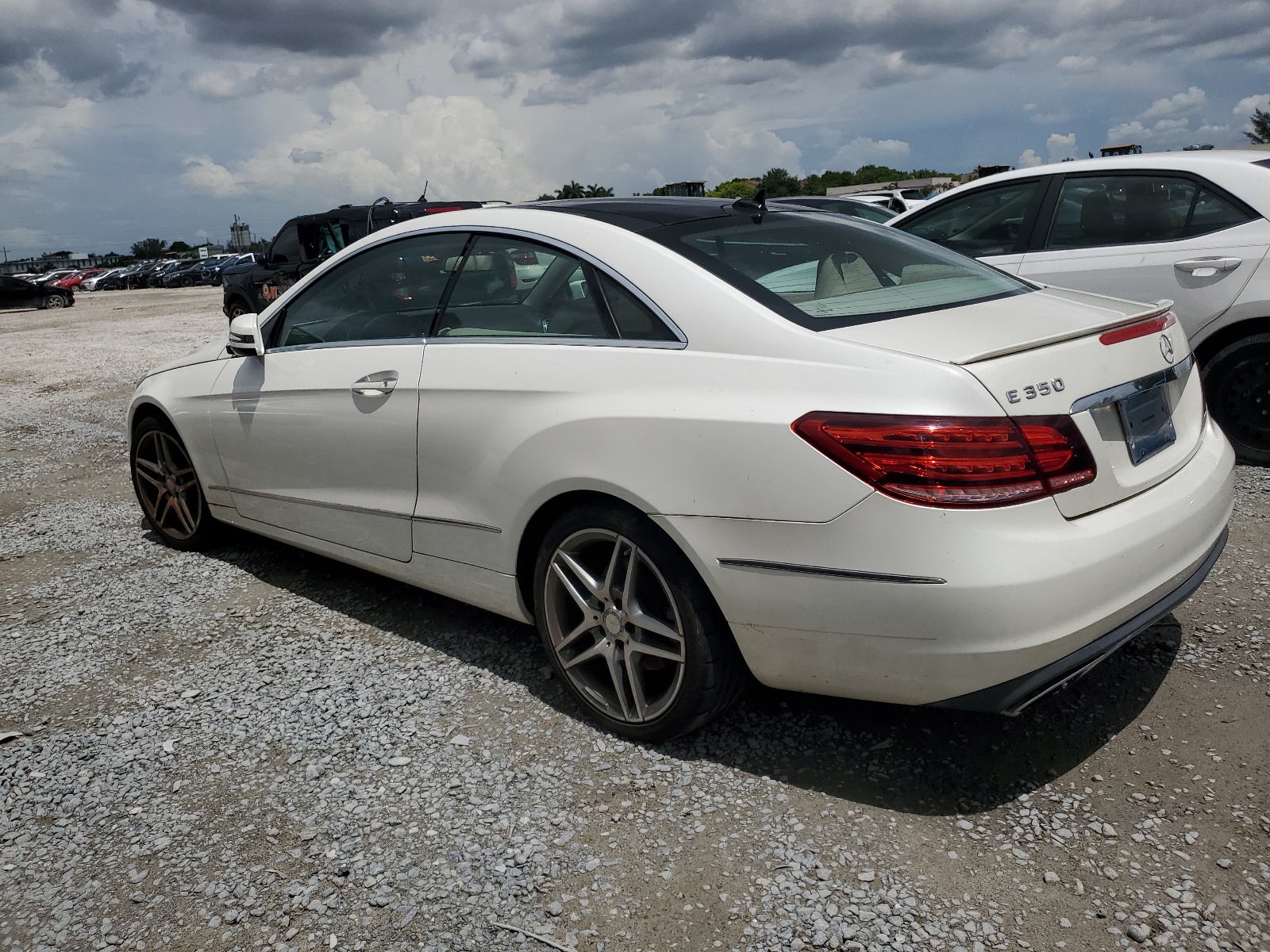 2014 Mercedes-Benz E 350 vin: WDDKJ5KB9EF228901