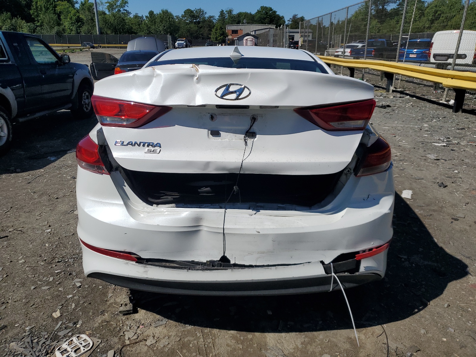 5NPD74LF4HH180098 2017 Hyundai Elantra Se