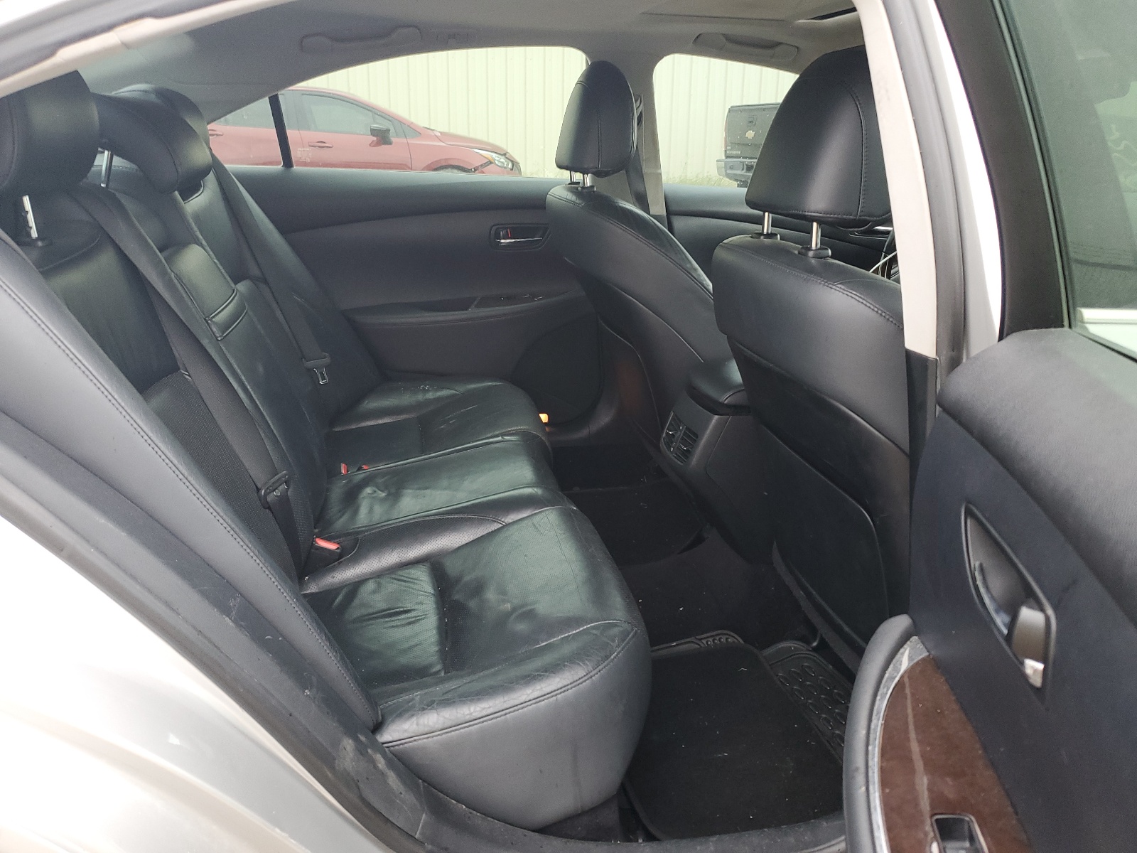 JTHBK1EG6B2463250 2011 Lexus Es 350