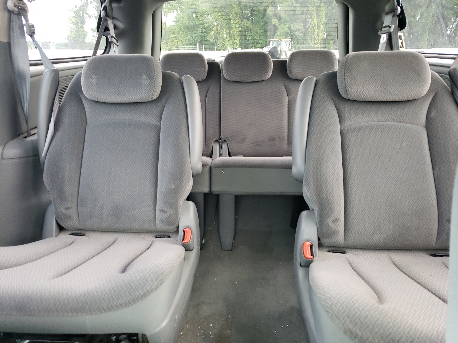 2D4GP44L55R374674 2005 Dodge Grand Caravan Sxt