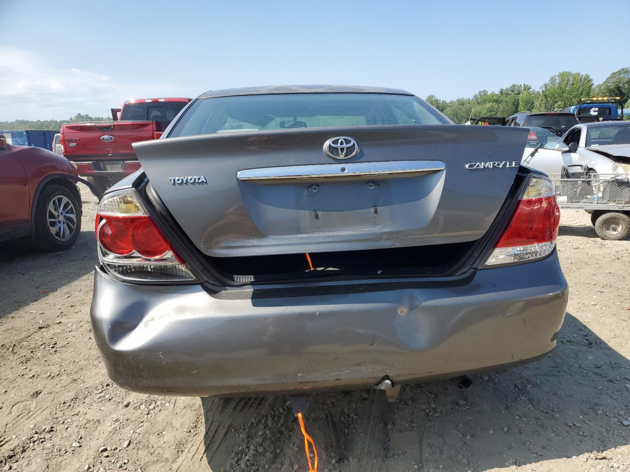 2005 Toyota Camry Le VIN: 4T1BE32K75U540371 Lot: 62289624