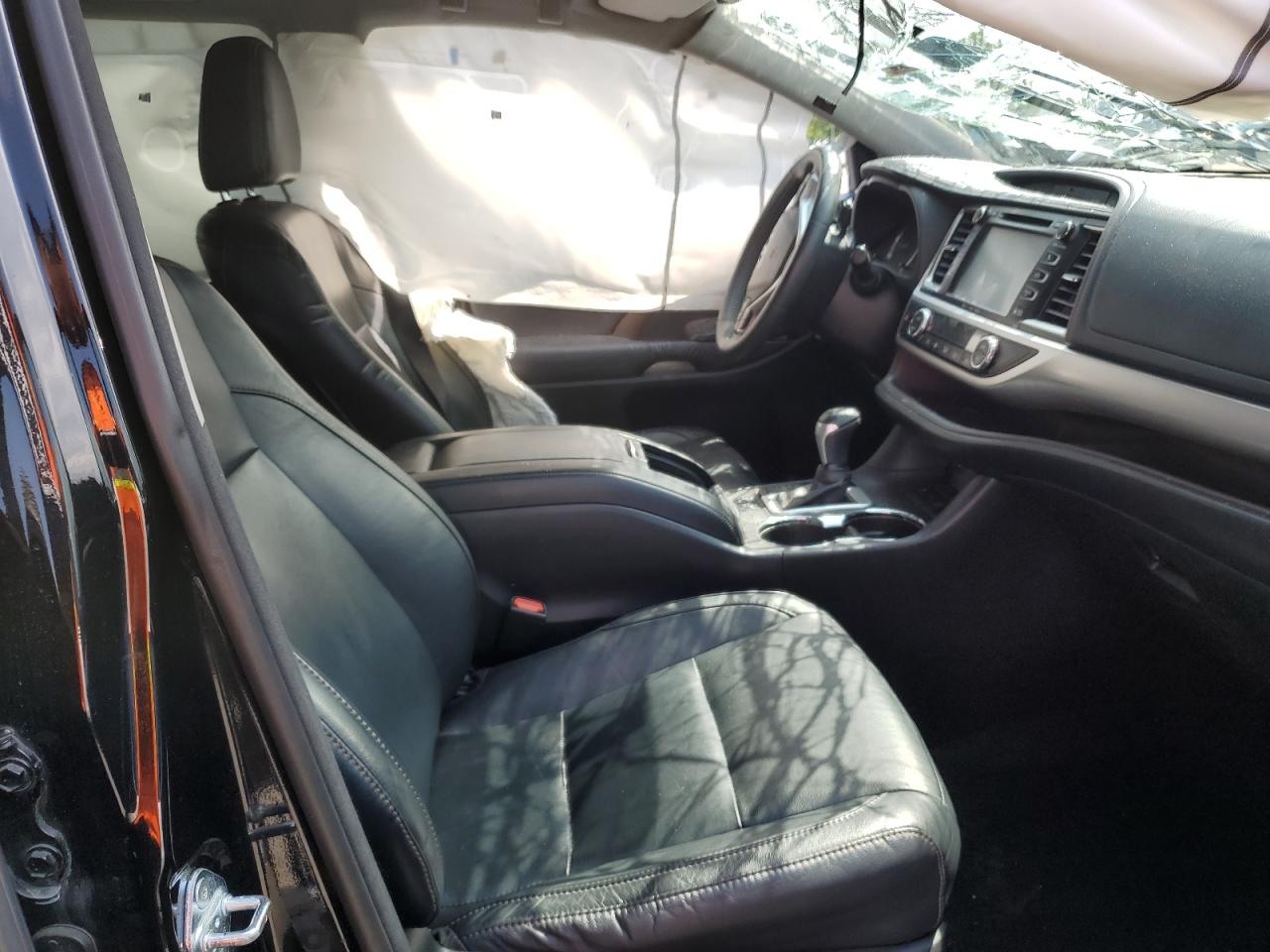 2016 Toyota Highlander Xle VIN: 5TDJKRFH5GS263060 Lot: 65510424