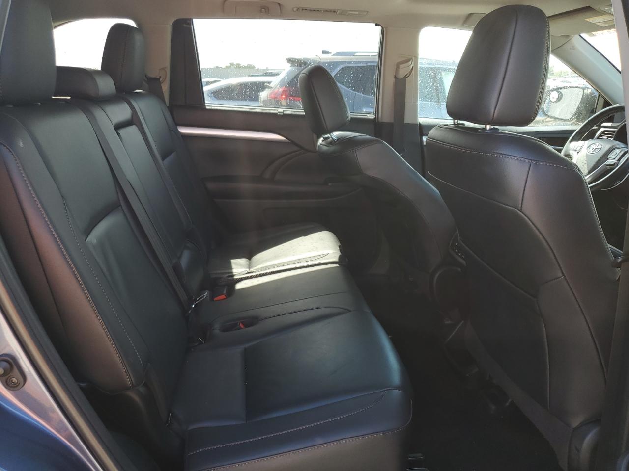 2019 Toyota Highlander Se VIN: 5TDKZRFH9KS320384 Lot: 63173844