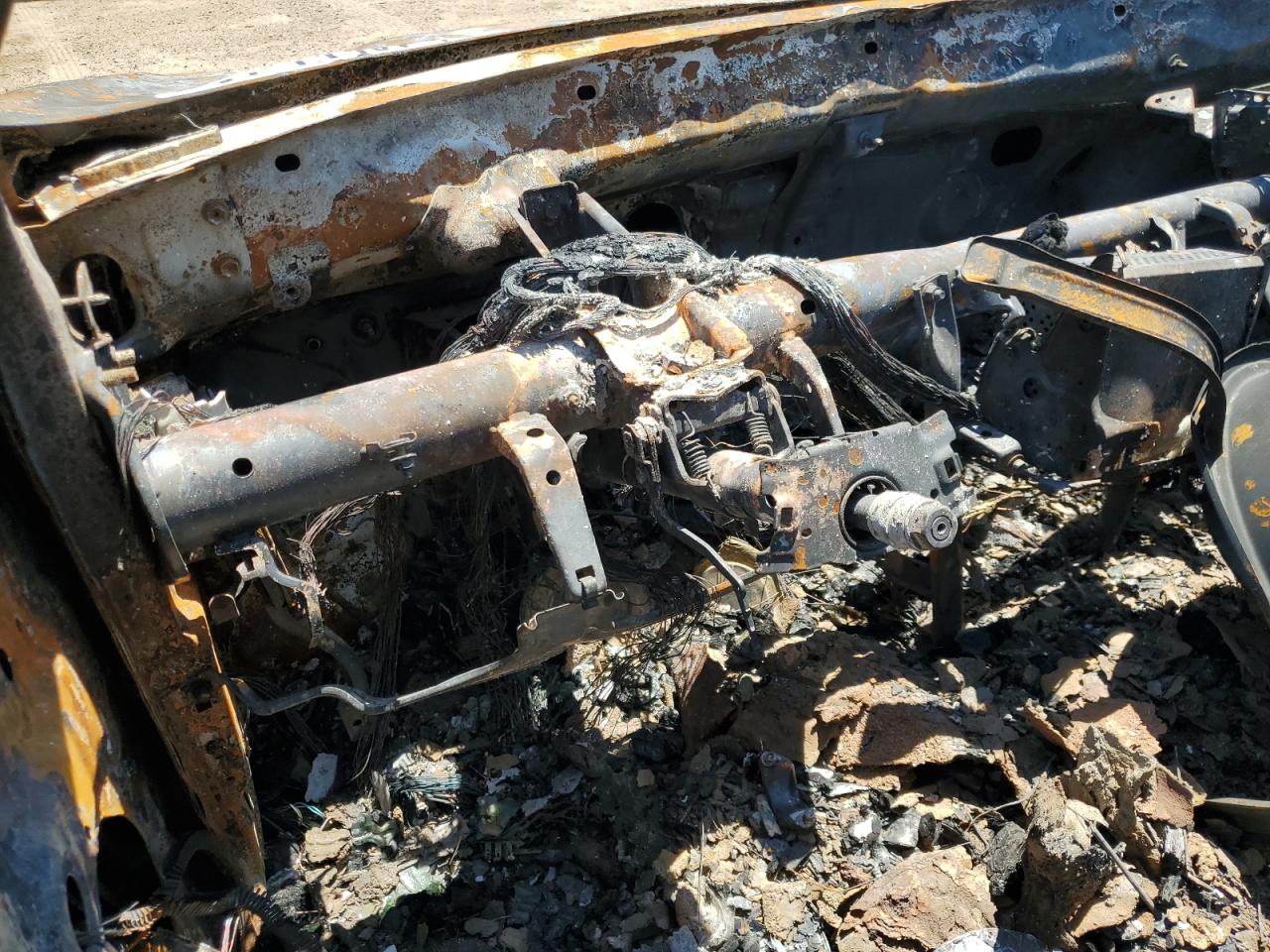 2003 Toyota Camry Le VIN: JTDBE32K730242184 Lot: 63466674