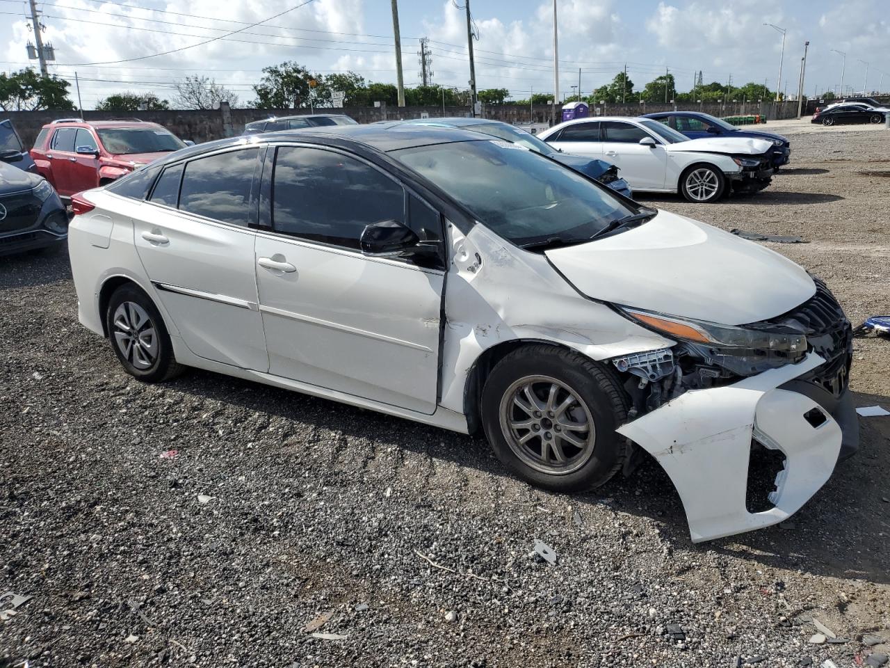 2017 Toyota Prius - Image 4